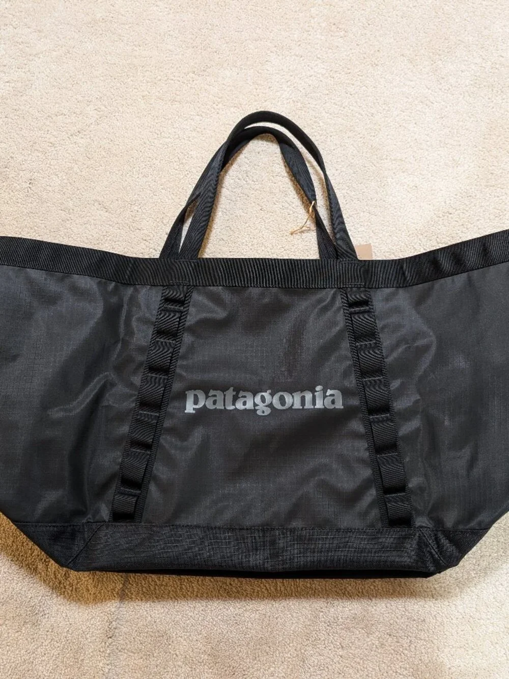 Patagonia Black Hole Gear Tote 61L Bag Case Ski Bag Oversized Tote New w/Tags